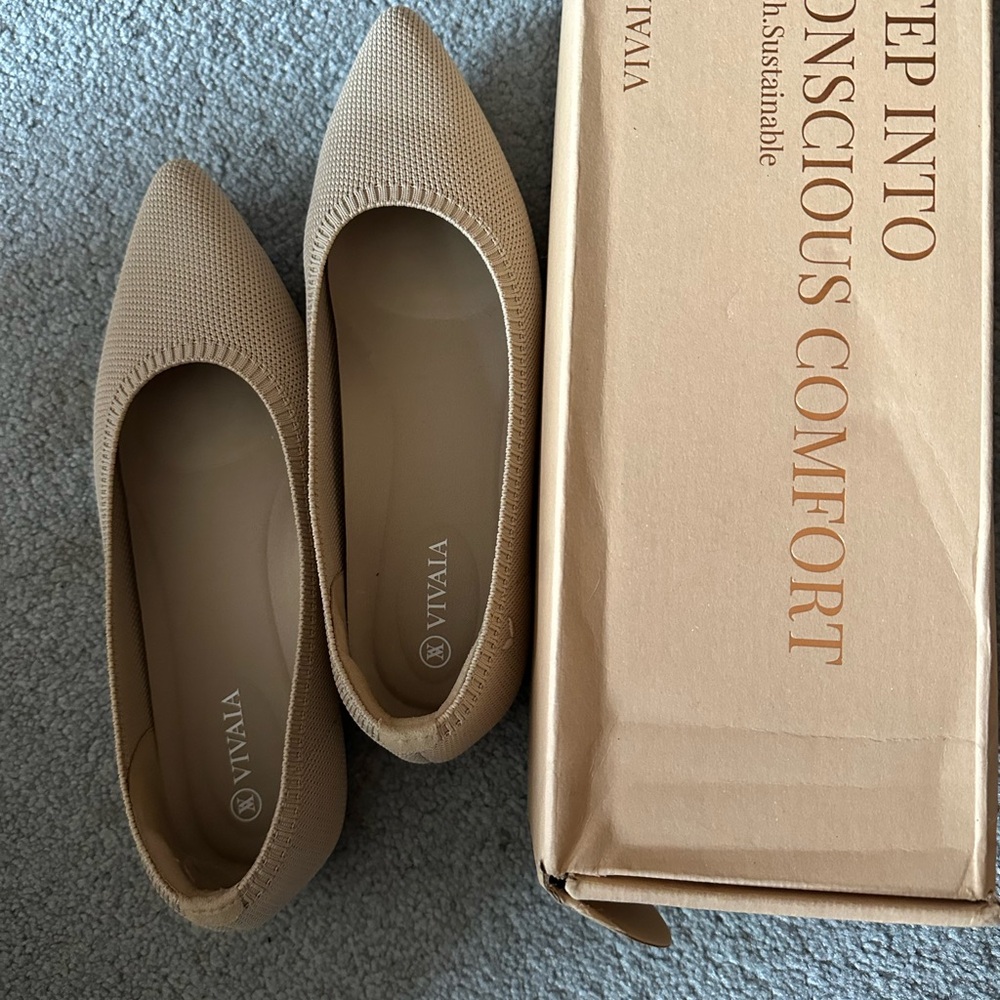 VIVAIA Women's Beige Flats 7.5